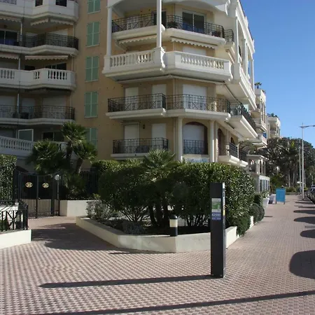 Victoria Palace Sea View Apartman
